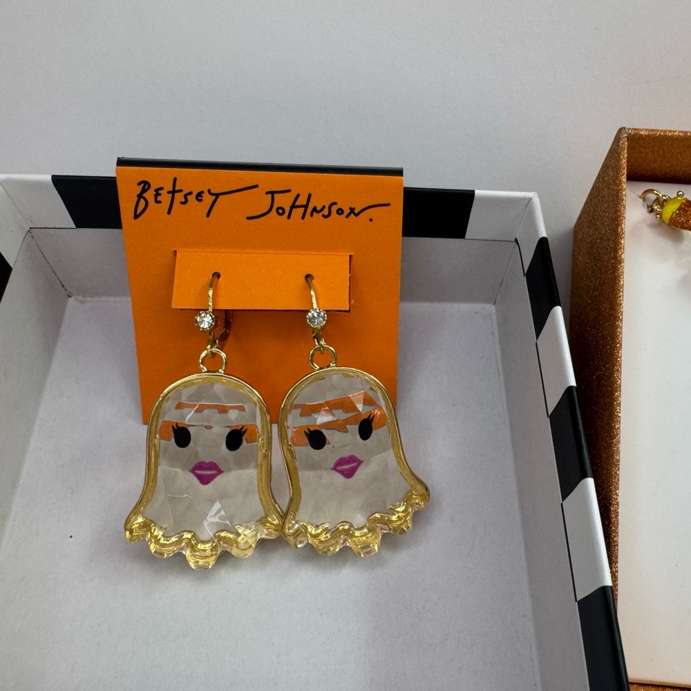 👻Betsey Johnson Adorable Ghost Earrings and Neclace Set - Picture 2 of 4